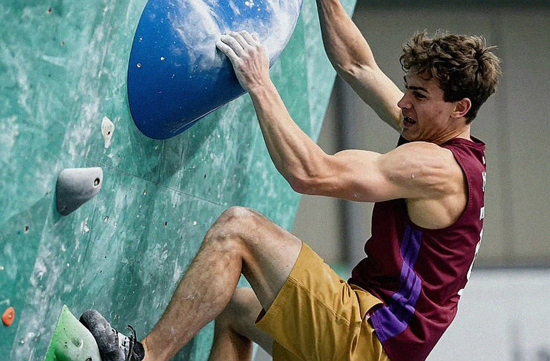 Làn khói mờ trên sân cầu: Ashmita Chaliha và câu hỏi về hai chuẩn mực của BWF