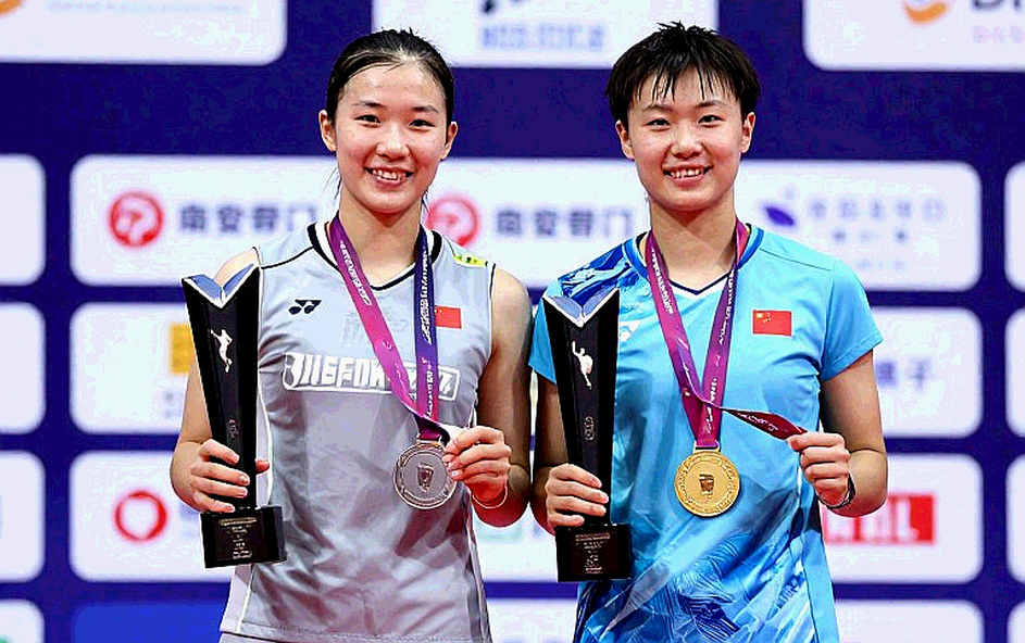 Làn khói mờ trên sân cầu: Ashmita Chaliha và câu hỏi về hai chuẩn mực của BWF Làn khói mờ trên sân cầu: Ashmita Chaliha và câu hỏi về hai chuẩn mực của BWF
