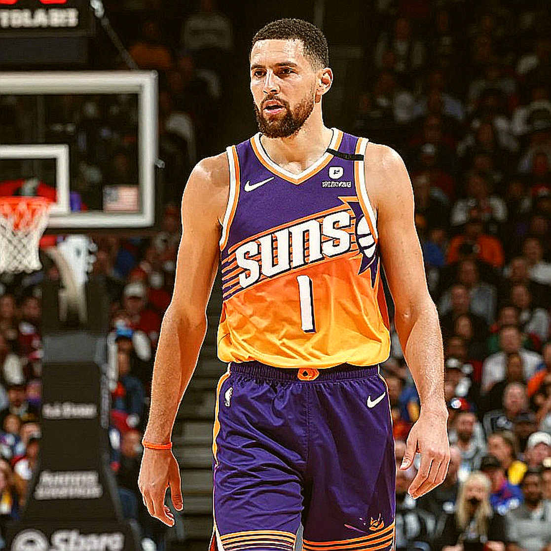Braxton Key và Evan Fournier tranh cãi về minh bạch lương thưởng tại EuroLeague Braxton Key và Evan Fournier tranh cãi về minh bạch lương thưởng tại EuroLeague
