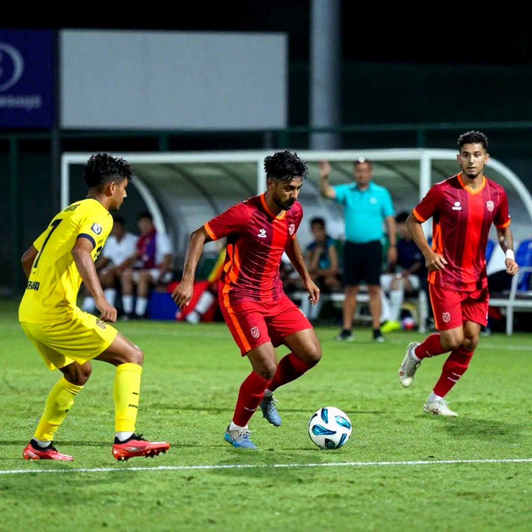 Ozeki giơ tay trước khi trọng tài thổi còi: bàn thắng 1-0 bị che khuất