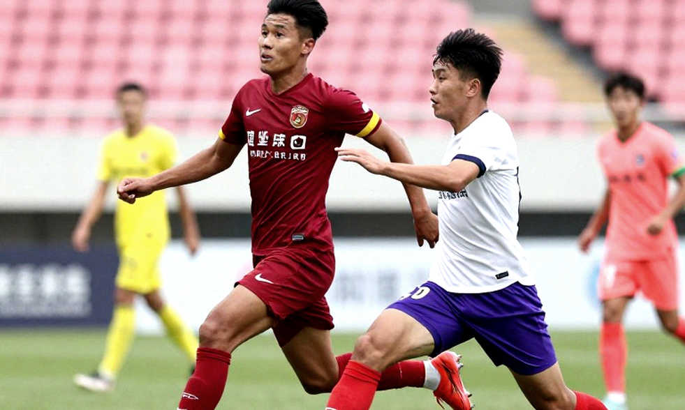 Kỳ chuyển nhượng V.League: đọc bảng lương trước khi đọc bản tin
