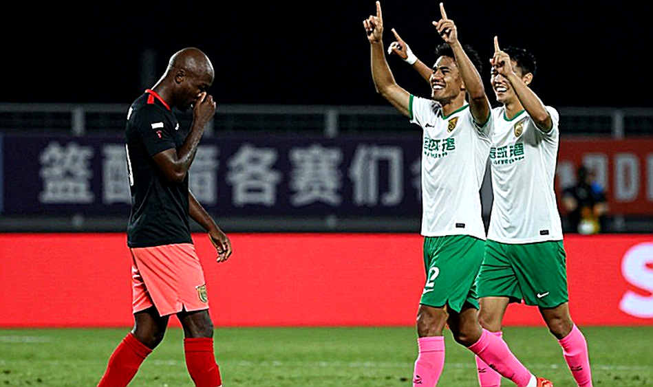 Sông Lam Nghệ An 1-0 Bắc Ninh: Thẻ đỏ Rafael Santos, penalty Bruno Paraiba và thất bại của Paulo Foiani Sông Lam Nghệ An 1-0 Bắc Ninh: Thẻ đỏ Rafael Santos, penalty Bruno Paraiba và thất bại của Paulo Foiani
