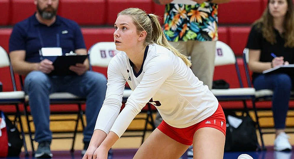 Nebraska quét sạch Creighton 3-0: Kỷ lục 15.405 khán giả và nửa bức tranh còn thiếu