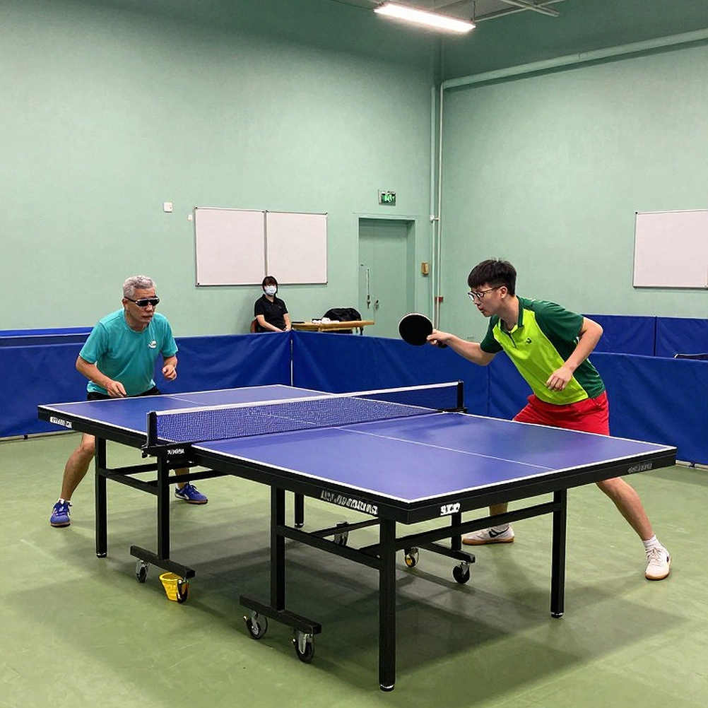 Seven Days Without Medals in Luxembourg: Zhang Yining and Yan Sen Teach Twenty European Children Seven Days Without Medals in Luxembourg: Zhang Yining and Yan Sen Teach Twenty European Children