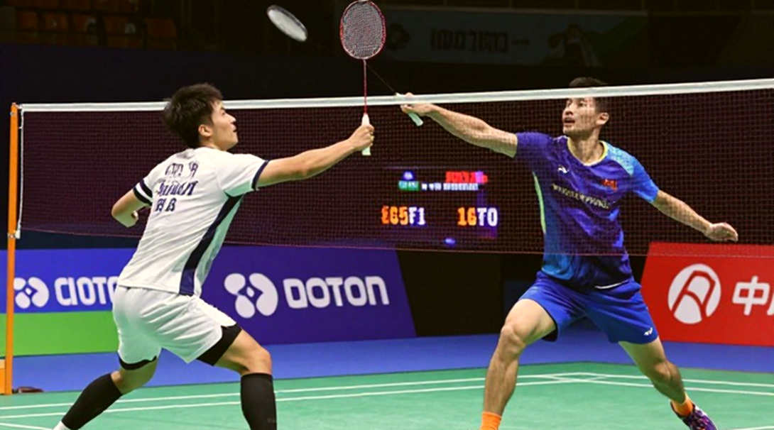Sindhu hạ Akechi sau 73 phút ở Pháp Mở rộng 2026: sáu điểm sạch ở game ba, và bức tường 0-10 đang chờ