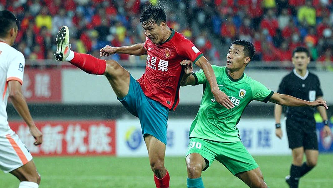 Suất ngoại binh thứ tư ở V.League: Khi ngoại lực chuyển từ lớp sơn bóng thành kết cấu chịu lực
