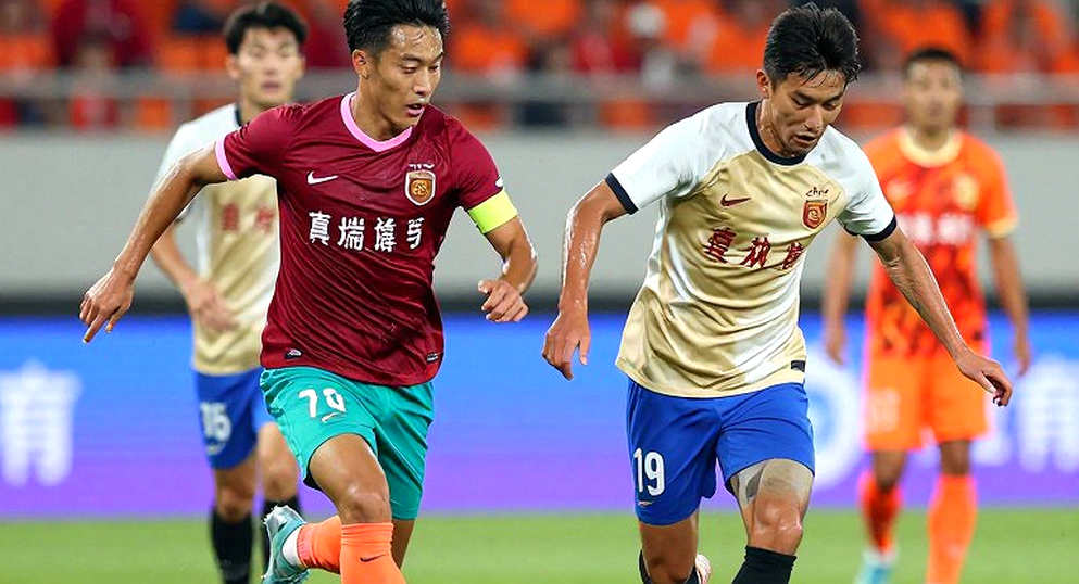 Ba trung vệ, điều khoản giải phóng và tiếng ồn tháng Bảy ở Tây Ban Nha