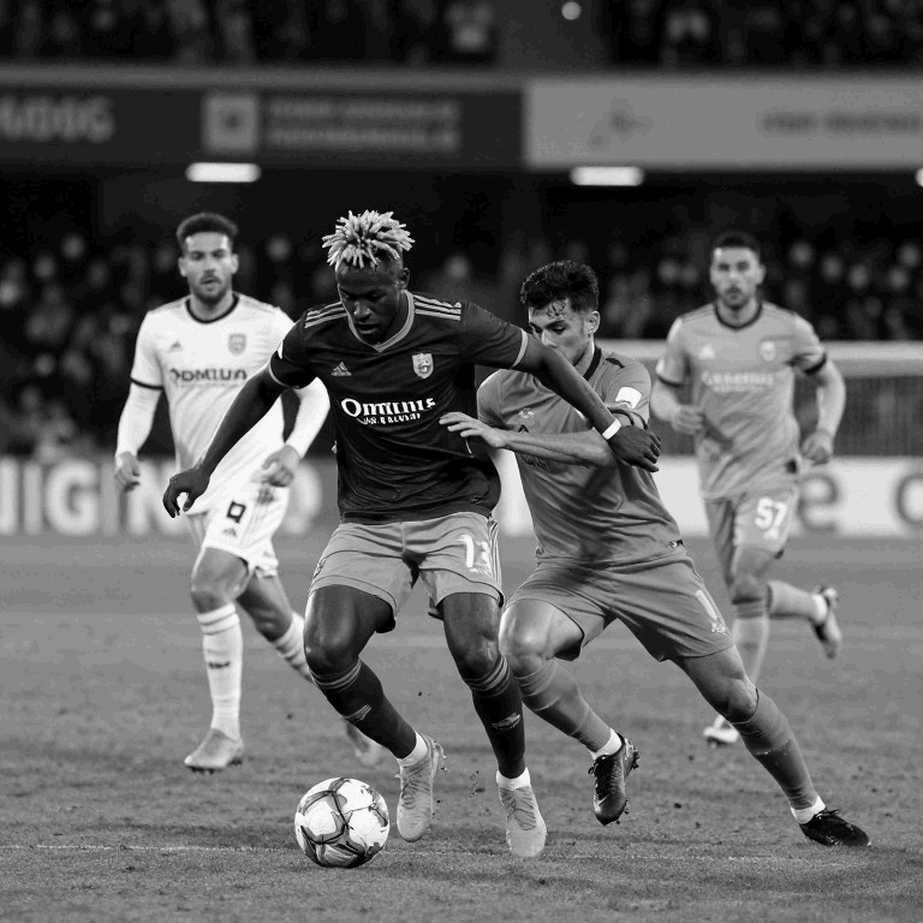 The Offside Line Broke in the 94th Minute: Vietnam's 27-Match Unbeaten Run Ends The Offside Line Broke in the 94th Minute: Vietnam's 27-Match Unbeaten Run Ends